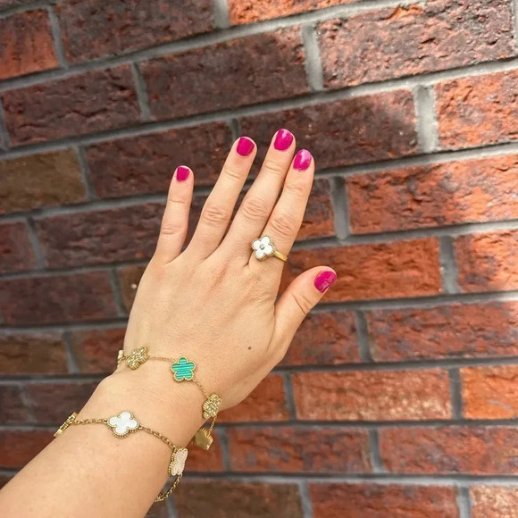 Green Alhambra 18K Gold Stainless Steel Waterproof Bracelet - Picture 10 of 16